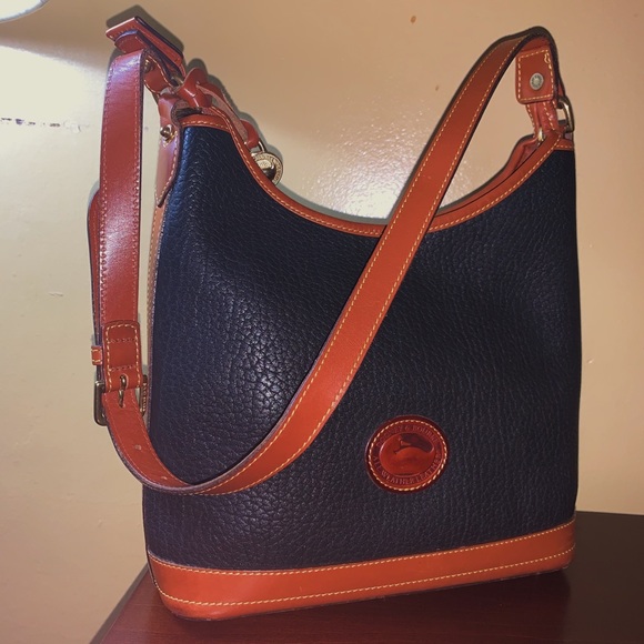 Dooney & Bourke Handbags - 🖤(host pick) RARE VINTAGE DOONEY & BOURKE HANDBAG